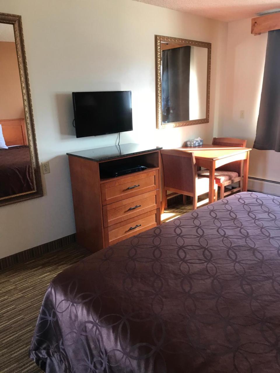 Motel Frontier 2*